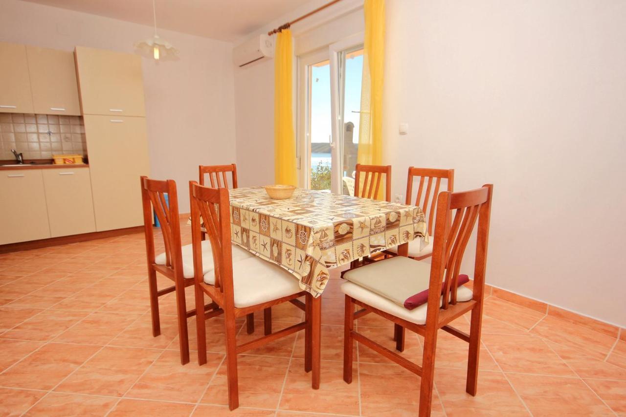 Apartments By The Sea Vlasici, Pag - 9324 Экстерьер фото