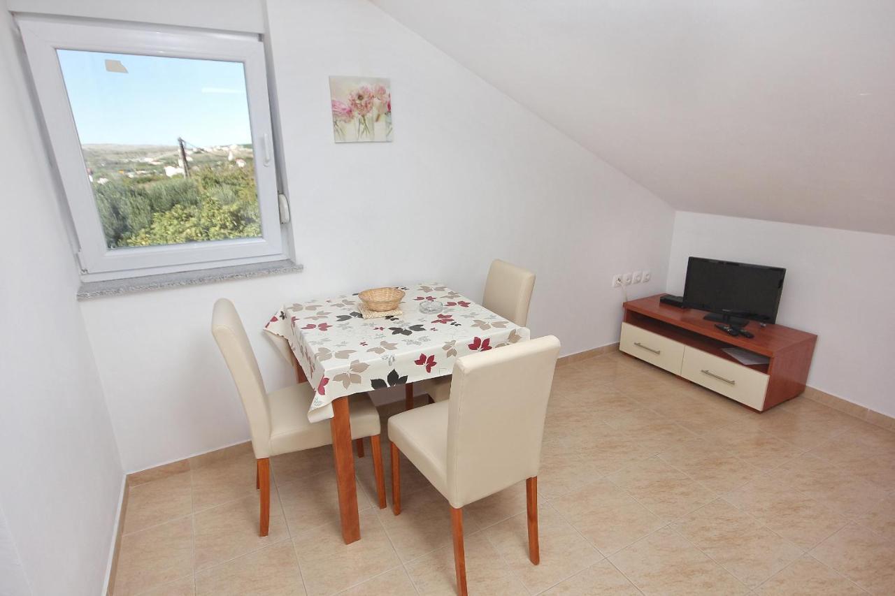 Apartments By The Sea Vlasici, Pag - 9324 Экстерьер фото